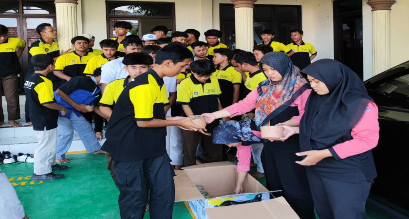 MAULID NABI: Meneladani Akhlak NABI,  Menguatkan Karakter Generasi